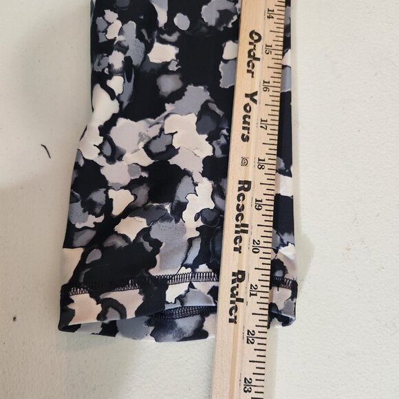 Old Navy Active Elevate Legging Womens Large Blue White Ink Spot Go Dry Pockets - Picture 8 of 16